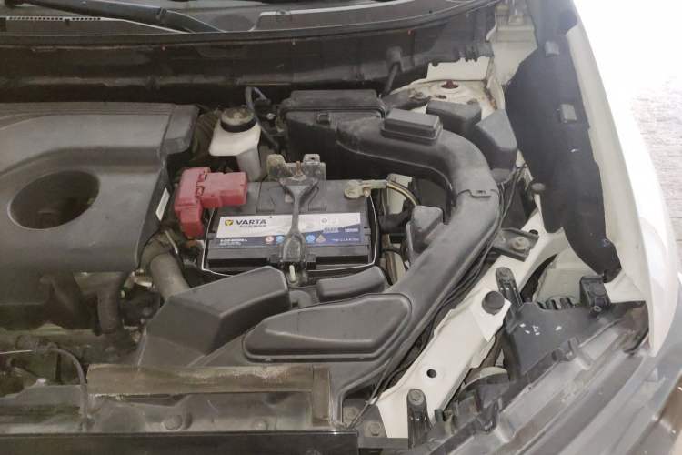 Used Nissan X-Trail 2017 2.0L CVT Comfort Edition 2WD Engine Bay Left