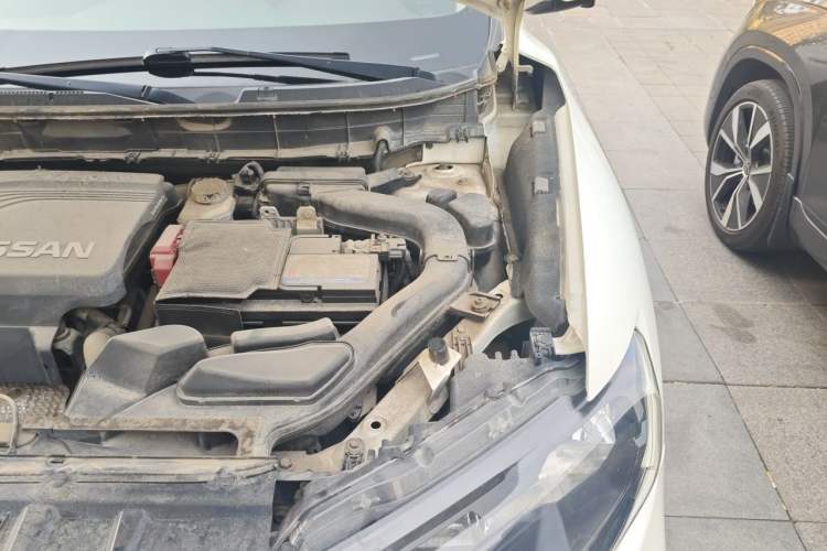 Used Nissan X-Trail 2017 2.5L CVT Luxury Edition 4WD Engine Bay Left
