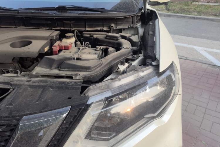 Used Nissan X-Trail 2017 2.0L CVT Comfort Edition 2WD Engine Bay Left