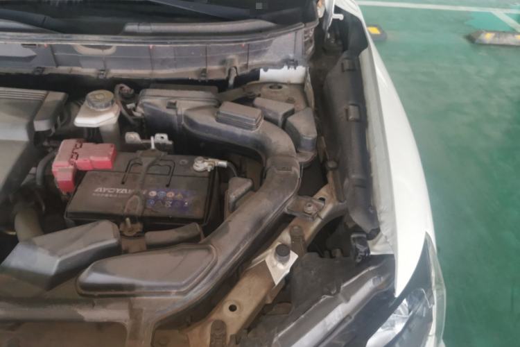 Used Nissan X-Trail 2017 2.0L CVT Comfort Edition 2WD Engine Bay Left