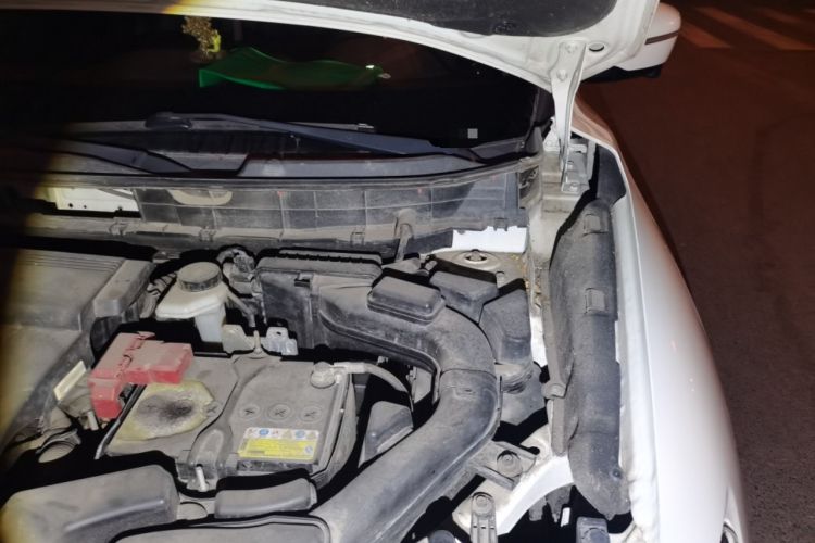 Used Nissan X-Trail 2017 2.0L CVT Comfort Edition 2WD Engine Bay Left