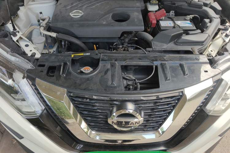 Used Nissan X-Trail 2017 2.0L CVT 7-Seater Comfort Edition 2WD Engine Bay
