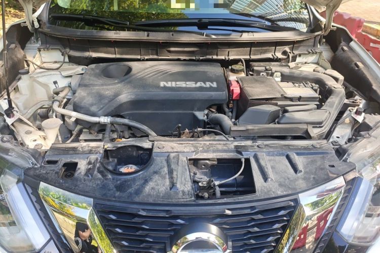 Used Nissan X-Trail 2017 2.5L CVT Luxury Edition 4WD Engine Bay