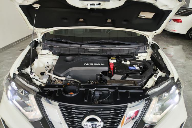 Used Nissan X-Trail 2017 2.5L CVT Luxury Edition 4WD Engine Bay