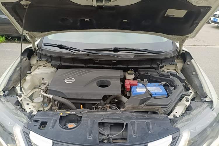 Used Nissan X-Trail 2017 2.0L CVT 7-Seater Comfort Edition 2WD Engine Bay