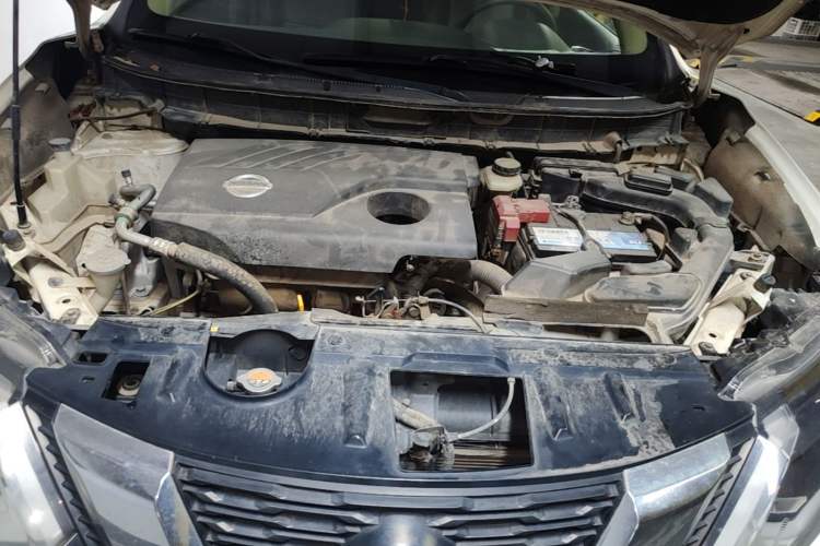 Used Nissan X-Trail 2017 2.0L CVT Comfort Edition 2WD Engine Bay
