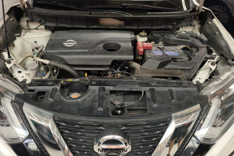 Used Nissan X-Trail 2017 2.0L CVT Comfort Edition 2WD Engine Bay