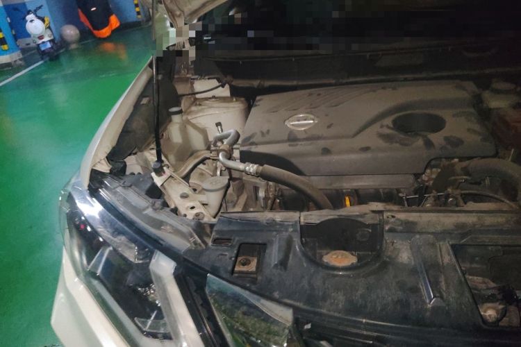 Used Nissan X-Trail 2017 2.0L CVT Comfort Edition 2WD Engine Bay Right