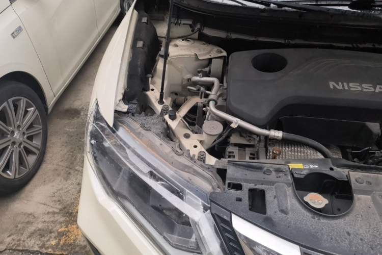Used Nissan X-Trail 2017 2.5L CVT Luxury Edition 4WD Engine Bay Right