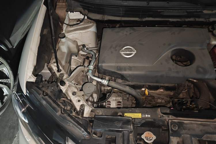 Used Nissan X-Trail 2017 2.0L CVT Comfort Edition 2WD Engine Bay Right