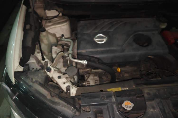 Used Nissan X-Trail 2017 2.0L CVT Comfort Edition 2WD Engine Bay Right