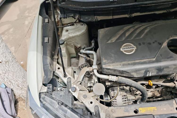 Used Nissan X-Trail 2017 2.0L CVT Comfort Edition 2WD Engine Bay Right