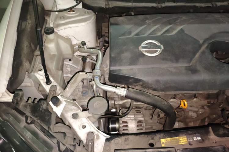 Used Nissan X-Trail 2017 2.0L CVT Comfort Edition 2WD Engine Bay Right