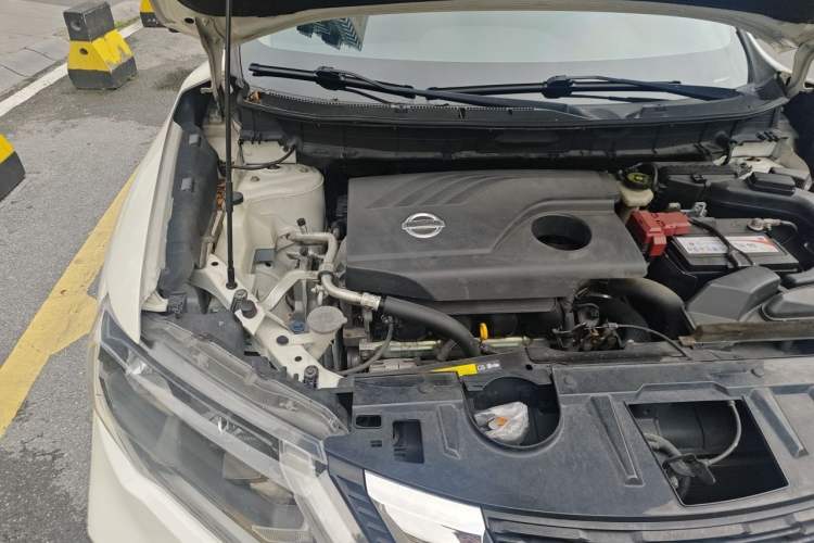 Used Nissan X-Trail 2017 2.0L CVT Comfort Edition 2WD Engine Bay Right