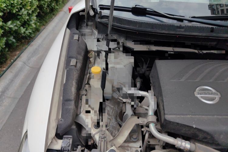Used Nissan X-Trail 2017 2.0L CVT Comfort Edition 2WD Engine Bay Right