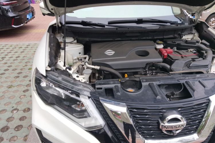 Used Nissan X-Trail 2017 2.0L CVT Comfort Edition 2WD Engine Bay Right