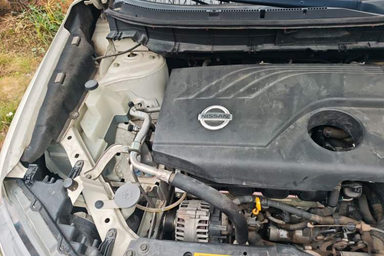 Used Nissan X-Trail 2017 2.0L CVT Comfort Edition 2WD Engine Bay Right