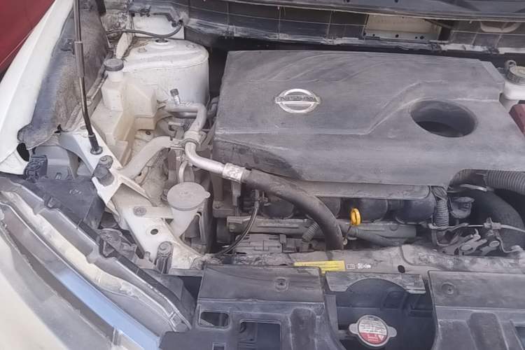 Used Nissan X-Trail 2017 2.0L CVT Comfort Edition 2WD Engine Bay Right
