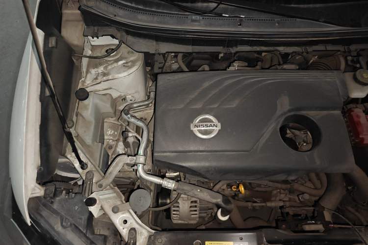 Used Nissan X-Trail 2017 2.0L CVT Comfort Edition 2WD Engine Bay Right