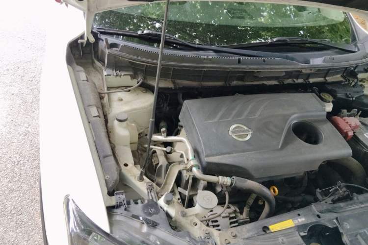 Used Nissan X-Trail 2017 2.0L CVT Comfort Edition 2WD Engine Bay Right