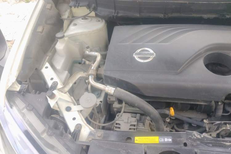 Used Nissan X-Trail 2017 2.0L CVT Comfort Edition 2WD Engine Bay Right