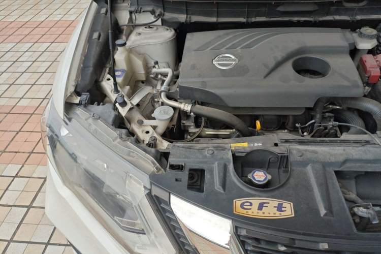 Used Nissan X-Trail 2017 2.0L CVT Comfort Edition 2WD Engine Bay Right