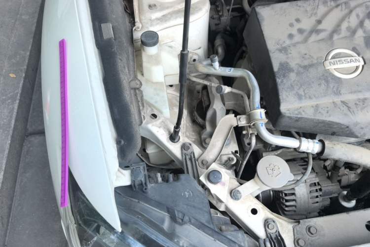 Used Nissan X-Trail 2017 2.0L CVT Comfort Edition 2WD Engine Bay Right