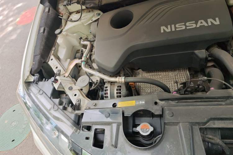 Used Nissan X-Trail 2017 2.5L CVT Luxury Edition 4WD Engine Bay Right