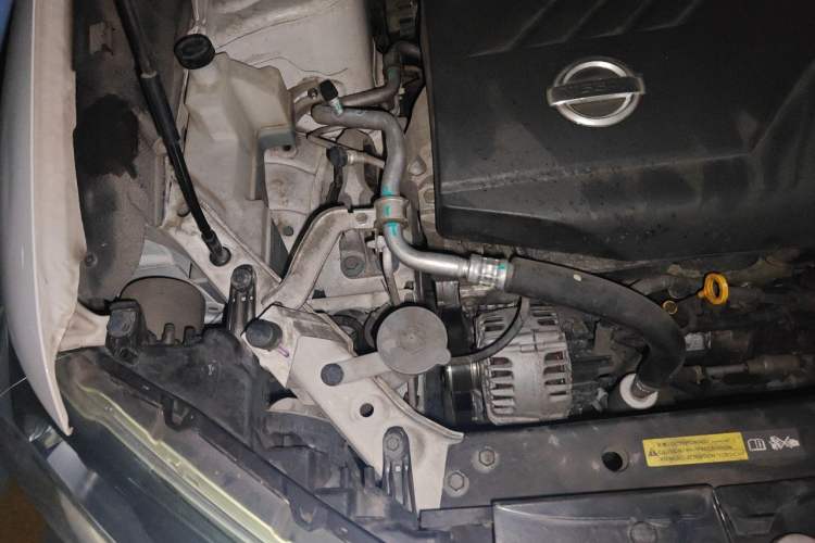 Used Nissan X-Trail 2017 2.0L CVT Smart Enjoyment Version 2WD Engine Bay Right