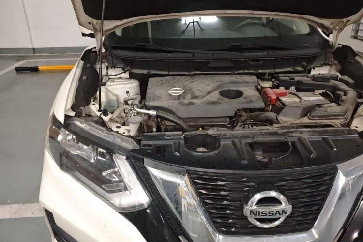 Used Nissan X-Trail 2017 2.0L CVT Comfort Edition 2WD Engine Bay Right