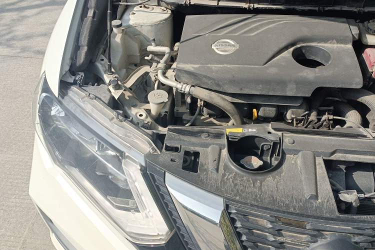 Used Nissan X-Trail 2017 2.0L CVT Comfort Edition 2WD Engine Bay Right