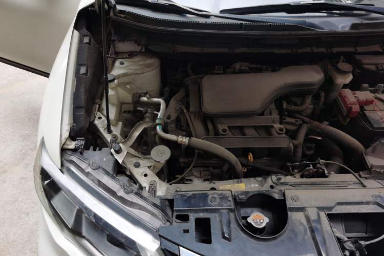 Used Nissan X-Trail 2017 2.0L CVT Comfort Edition 2WD Engine Bay Right