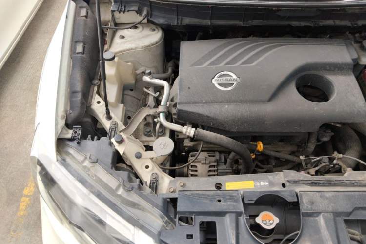 Used Nissan X-Trail 2017 2.0L CVT Comfort Edition 2WD Engine Bay Right
