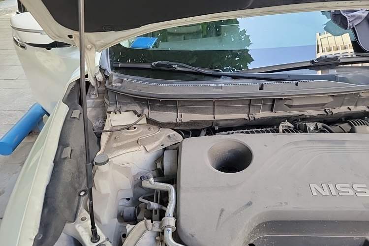 Used Nissan X-Trail 2017 2.5L CVT Leading Edition 4WD Engine Bay Right