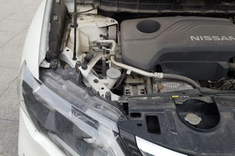 Used Nissan X-Trail 2017 2.5L CVT Luxury Edition 4WD Engine Bay Right