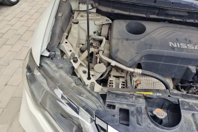 Used Nissan X-Trail 2017 2.5L CVT Luxury Edition 4WD Engine Bay Right