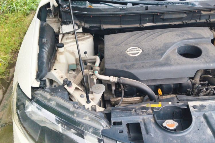 Used Nissan X-Trail 2017 2.0L CVT Comfort Edition 2WD Engine Bay Right