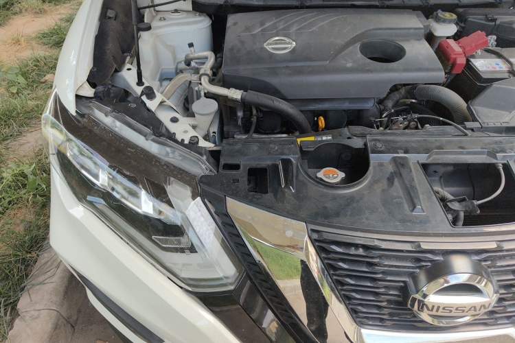 Used Nissan X-Trail 2017 2.0L CVT 7-Seater Comfort Edition 2WD Engine Bay Right