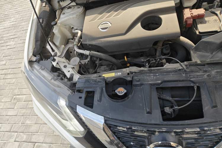 Used Nissan X-Trail 2017 2.0L CVT Comfort Edition 2WD Engine Bay Right