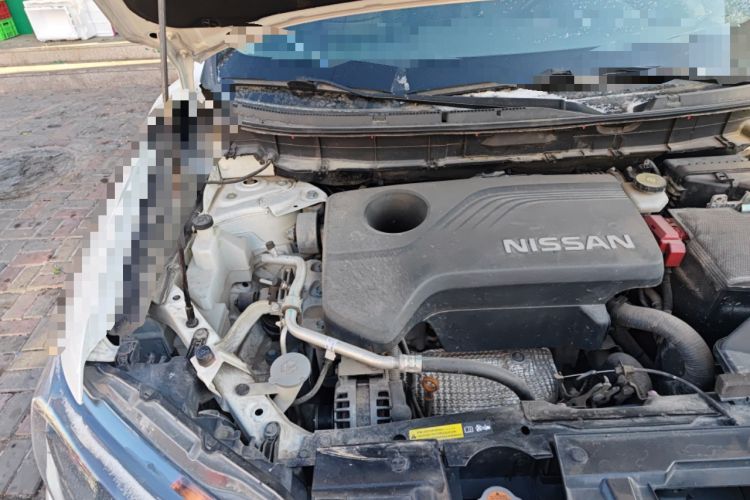Used Nissan X-Trail 2017 2.5L CVT Luxury Edition 4WD Engine Bay Right