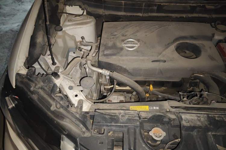 Used Nissan X-Trail 2017 2.0L CVT Comfort Edition 2WD Engine Bay Right