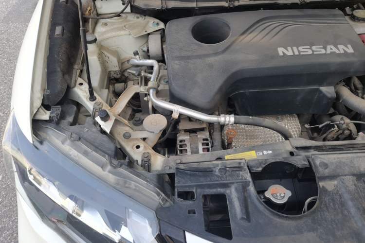 Used Nissan X-Trail 2017 2.5L CVT Ultimate Edition 4WD Engine Bay Right