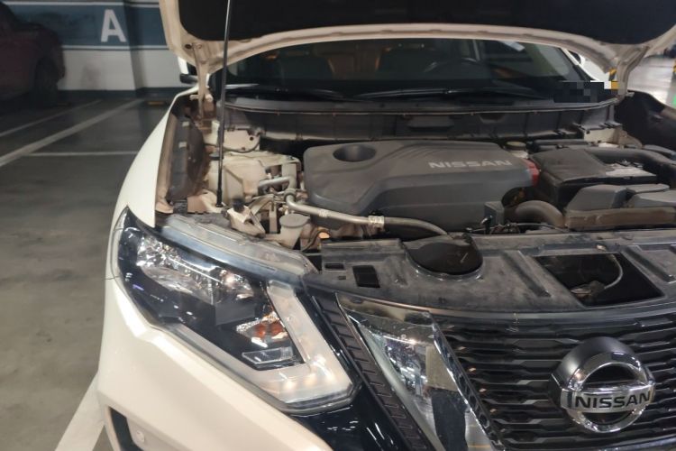 Used Nissan X-Trail 2017 2.5L CVT Luxury Edition 4WD Engine Bay Right