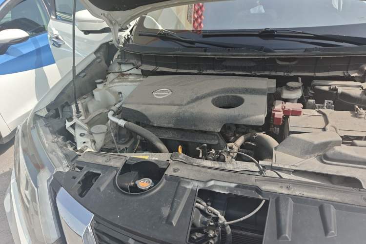 Used Nissan X-Trail 2017 2.0L CVT Comfort Edition 2WD Engine Bay Right