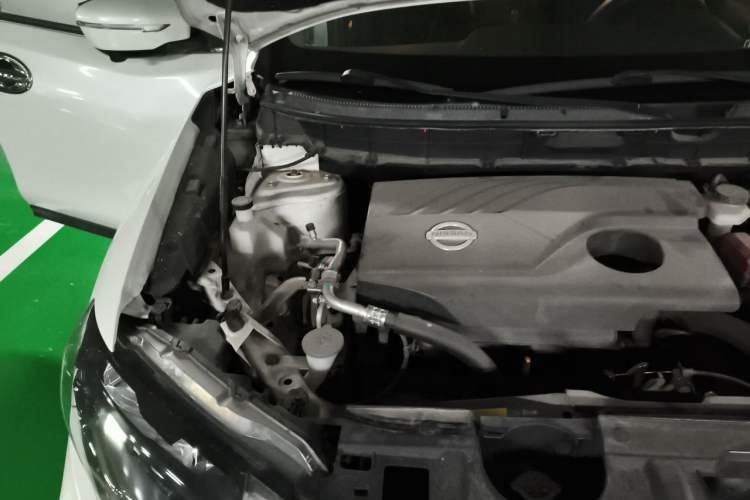 Used Nissan X-Trail 2017 2.0L CVT Comfort Edition 2WD Engine Bay Right