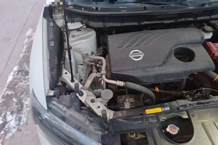 Used Nissan X-Trail 2017 2.0L Manual Classic Edition 2WD Engine Bay Right