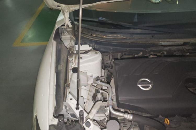 Used Nissan X-Trail 2017 2.0L CVT Comfort Edition 2WD Engine Bay Right