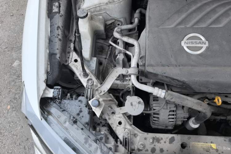 Used Nissan X-Trail 2017 2.0L CVT Comfort Edition 2WD Engine Bay Right