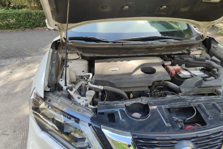 Used Nissan X-Trail 2017 2.0L CVT Comfort Edition 2WD Engine Bay Right