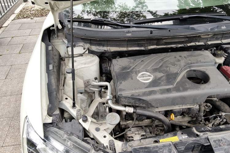 Used Nissan X-Trail 2017 2.0L CVT Comfort Edition 2WD Engine Bay Right